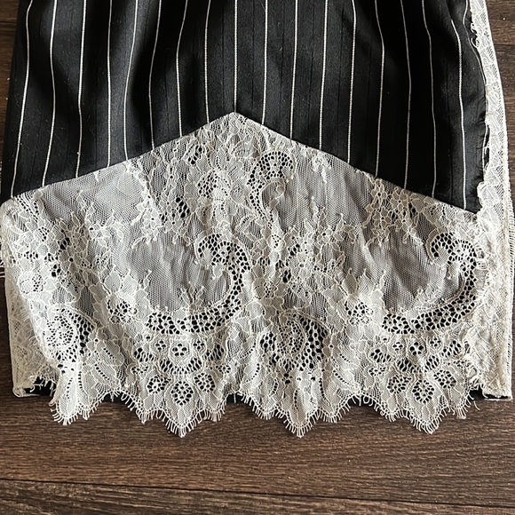 Vatanika Dress - Picture 7 of 7